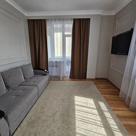 Ernaz Plus Apartments-Expo-Boulevard Astana Extérieur photo