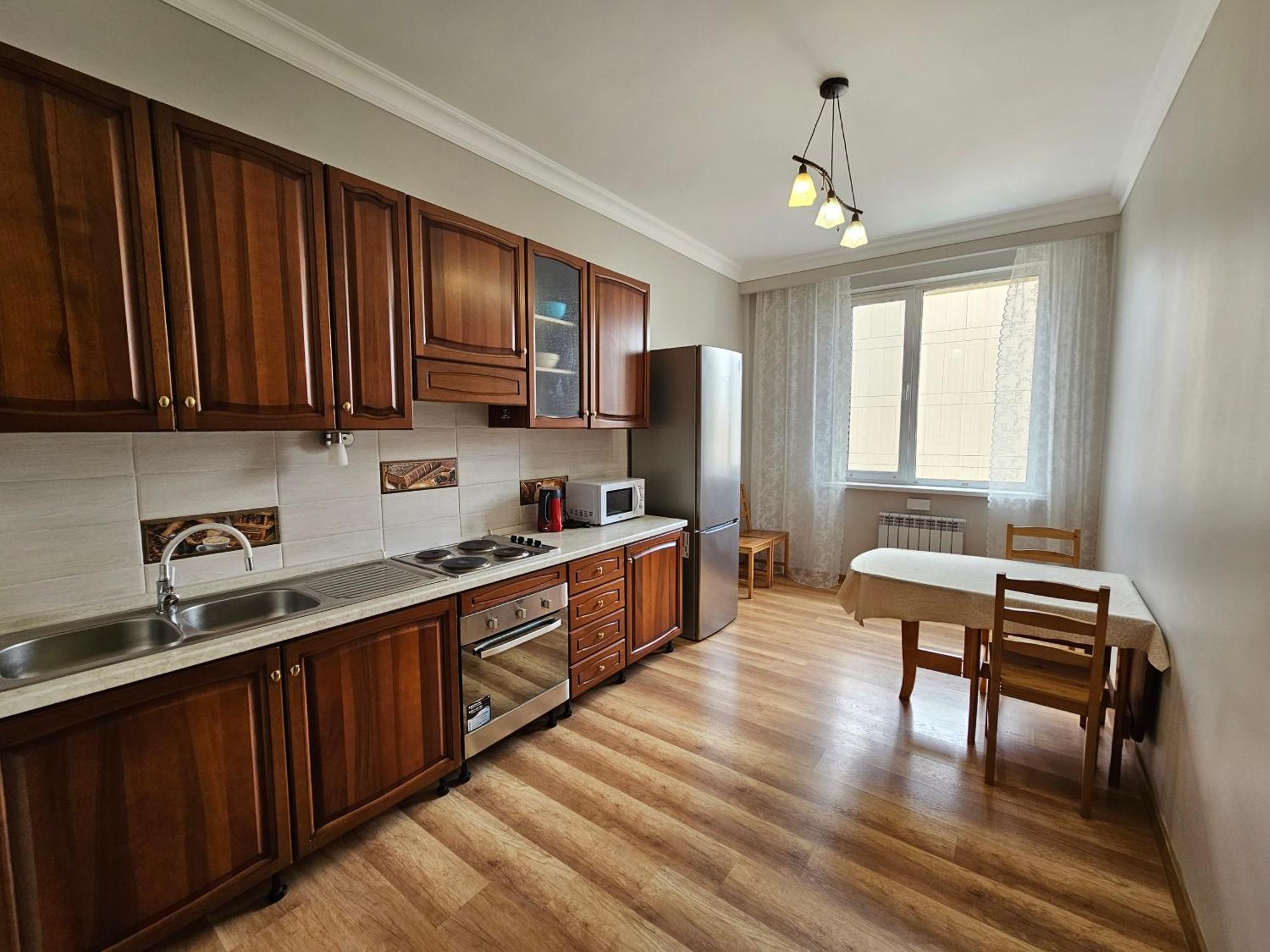 Ernaz Plus Apartments-Expo-Boulevard Astana Extérieur photo